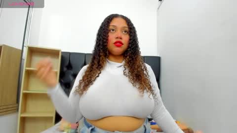 Snapshot of crystal_butterfly1 chatting on March 2025 11:27:01 AM crystal_butterfly1 online show from March 2025 11:27:01 AM