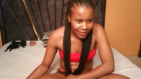 lisa online show from October 2025 12:00:02 PM