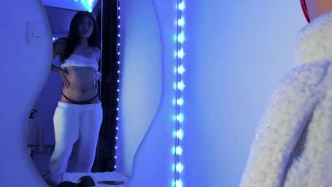 crystal_rainers online show from December 2024 09:11:01 AM