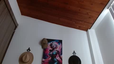 Crystal Blaze online show from February 2026 04:22:01 PM