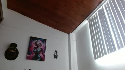 Crystal Blaze online show from March 2026 03:39:01 PM