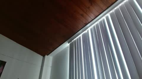 Crystal Blaze online show from April 2026 01:09:02 PM