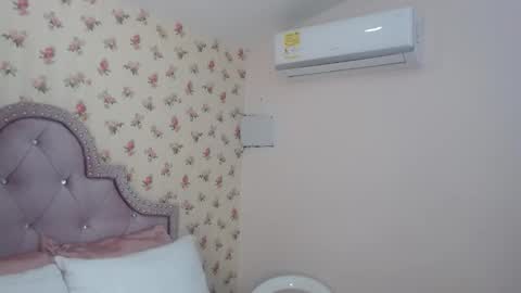 Snapshot of crystal_watson0 chatting on March 2026 12:53:02 PM Milf Latina online show from March 2026 12:53:02 PM