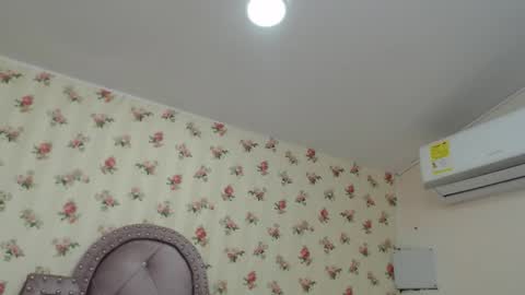 Snapshot of crystal_watson0 chatting on April 2026 01:11:01 PM Milf Latina online show from April 2026 01:11:01 PM