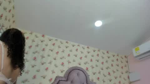 Snapshot of crystal_watson0 chatting on August 2026 01:10:02 PM Milf Latina online show from August 2026 01:10:02 PM