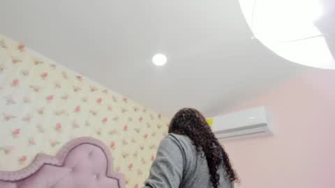Snapshot of crystal_watson0 chatting on August 2026 12:58:02 PM Milf Latina online show from August 2026 12:58:02 PM