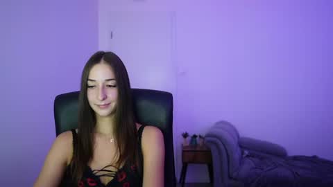 Crystalbrunette18 online show from July 2026 04:35:02 PM