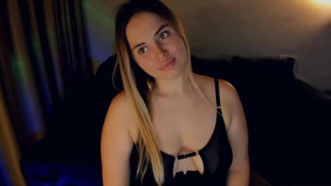 crystalemily online show from February 2025 08:04:02 PM