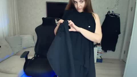crystalemily online show from June 2026 07:13:02 PM