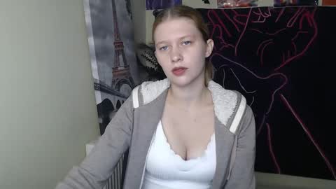 Stella online show from October 2025 06:28:02 PM