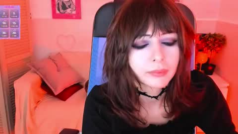 crystallbloom online show from October 2025 02:34:02 AM