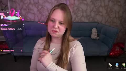 crystallpaws_ online show from April 2026 06:09:01 AM