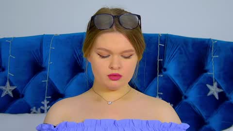 Crystal online show from December 2024 01:17:02 PM