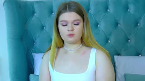 Crystal online show from January 2025 06:03:01 AM