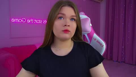 Snapshot of crystallyons chatting on March 2026 07:18:02 PM Crystal online show from March 2026 07:18:02 PM