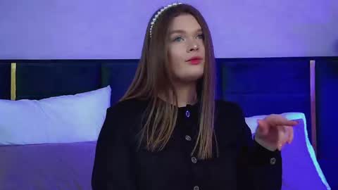 Snapshot of crystallyons chatting on March 2026 06:28:02 AM Crystal online show from March 2026 06:28:02 AM