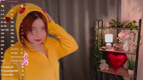 Snapshot of crystalrossy chatting on March 2026 03:45:01 PM Morry online show from March 2026 03:45:01 PM