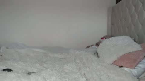 Snapshot of crystalsweet2000 chatting on January 2025 02:45:01 PM MissCrystal online show from January 2025 02:45:01 PM