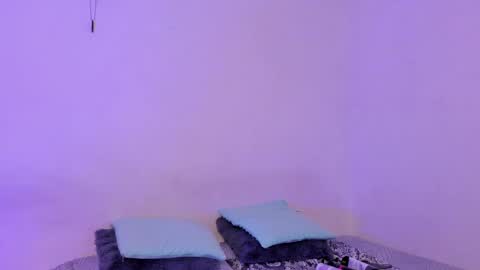 Soy Crystal online show from November 2025 12:38:02 PM