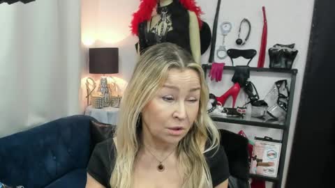 CrystalHotty online show from April 2026 05:16:01 AM