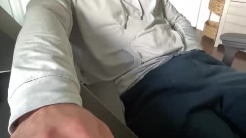 cuckgriff23 online show from May 2026 06:31:02 PM