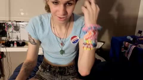 cuddleavenue online show from November 2025 02:11:02 AM