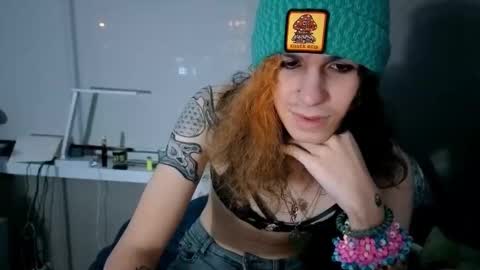 cuddleavenue online show from November 2025 03:06:01 AM