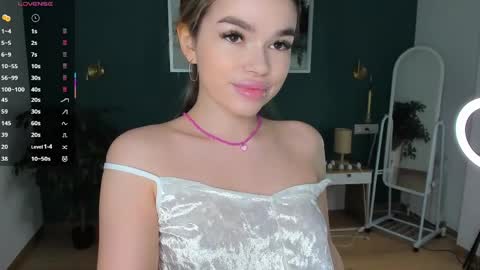 Silvia online show from April 2026 05:16:01 AM