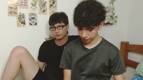 Snapshot of cuddly_and_jinx chatting on March 2026 04:36:01 PM cuddly_and_jinx online show from March 2026 04:36:01 PM