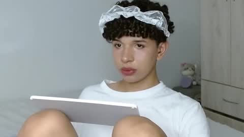 Cuddly online show from February 2025 06:42:02 PM