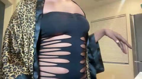 cum2charmxx online show from October 2025 04:57:02 AM