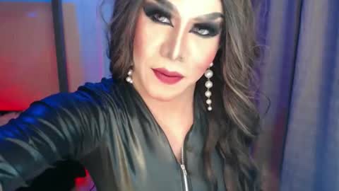 CUMMELA SLUTI online show from October 2025 10:01:01 AM