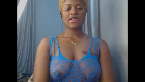 Snapshot of cum_ebony_petitxx chatting on June 2026 06:40:02 AM cath online show from June 2026 06:40:02 AM