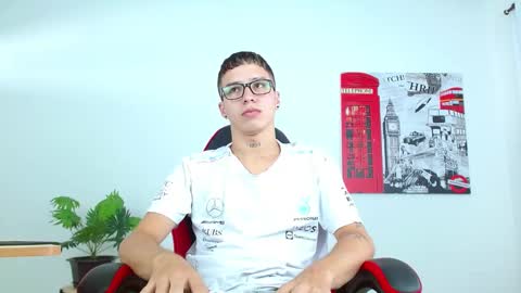 Snapshot of cumandres chatting on September 2025 01:55:01 PM cumandres online show from September 2025 01:55:01 PM