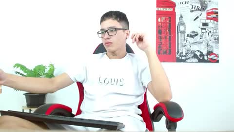 Snapshot of cumandres chatting on September 2025 02:06:02 PM cumandres online show from September 2025 02:06:02 PM