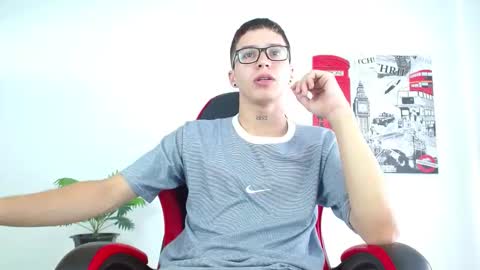 Snapshot of cumandres chatting on September 2025 01:48:02 PM cumandres online show from September 2025 01:48:02 PM