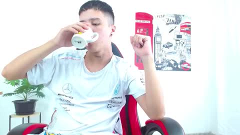 Snapshot of cumandres chatting on October 2025 02:01:01 PM cumandres online show from October 2025 02:01:01 PM