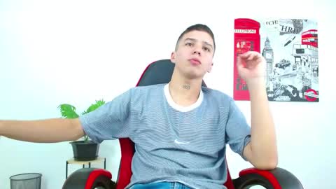 Snapshot of cumandres chatting on October 2025 02:14:02 PM cumandres online show from October 2025 02:14:02 PM