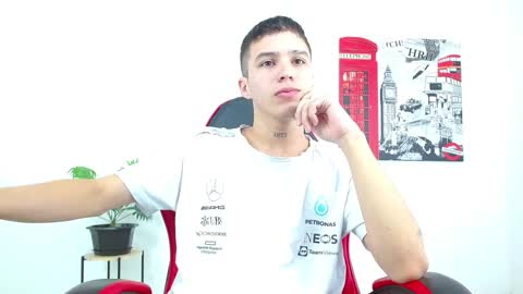 Snapshot of cumandres chatting on October 2025 02:15:01 PM cumandres online show from October 2025 02:15:01 PM