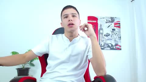 Snapshot of cumandres chatting on October 2025 02:07:02 PM cumandres online show from October 2025 02:07:02 PM