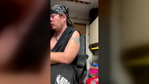 Snapshot of cumdaddyy92 chatting on January 2026 06:18:02 AM cumdaddyy92 online show from January 2026 06:18:02 AM