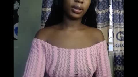 Snapshot of cumebony_petit chatting on September 2025 08:49:01 AM cumebony_petit online show from September 2025 08:49:01 AM