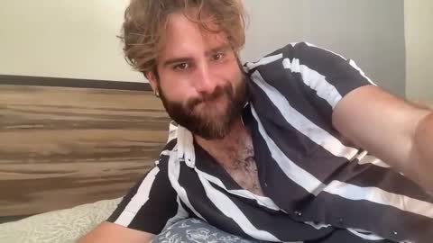 Snapshot of cumjoe168016623058 chatting on May 2026 04:04:02 PM cumjoe168016623058 online show from May 2026 04:04:02 PM