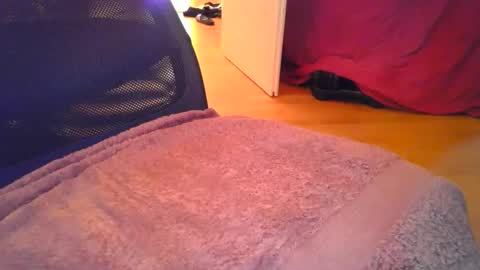 Snapshot of cumprincessscum chatting on December 2024 12:04:02 AM Cumprincess online show from December 2024 12:04:02 AM