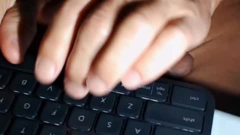 chattrbatr online show from March 2025 10:10:01 PM