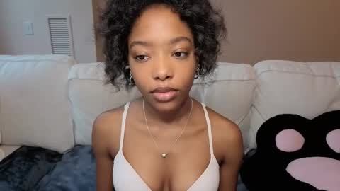 Anna online show from November 2025 04:29:01 PM