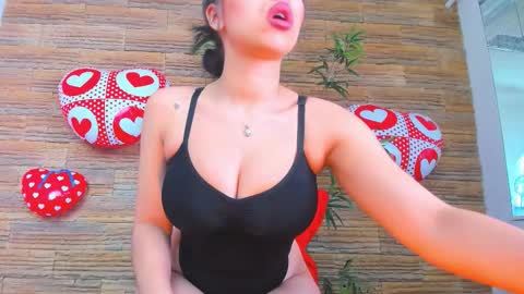 Snapshot of cupcake_izzy chatting on February 2026 05:26:01 AM cupcake_izzy online show from February 2026 05:26:01 AM