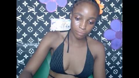 Snapshot of cupidxdoll chatting on February 2025 07:33:02 PM cupidxdoll online show from February 2025 07:33:02 PM