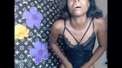 Snapshot of cupidxdoll chatting on February 2025 12:45:02 PM cupidxdoll online show from February 2025 12:45:02 PM
