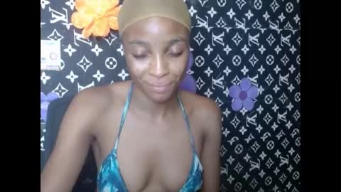 Snapshot of cupidxdoll chatting on March 2025 05:27:02 AM cupidxdoll online show from March 2025 05:27:02 AM